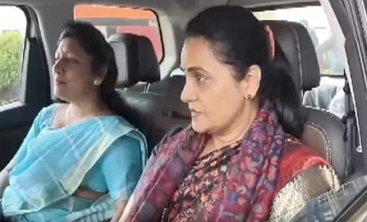 आदिवासी महिला को निर्वस्त्र घुमाने के मामले में पुलिस इंस्पे... - CG Sandesh
