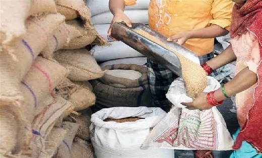 राशन दुकानों की वित्तीय पोषण राशि में सेंधमारी... फूड इंस्पे... - CG Sandesh