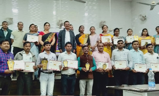 जिला स्तरीय कबाड़ से जुगाड़ टीएल एम प्रतियोगिता में सरायपाली क... - CG Sandesh