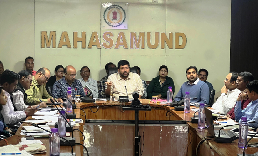 महासमुंद : विकसित भारत संकल्प यात्रा को सफल बनाने कलेक्टर ने... - CG Sandesh
