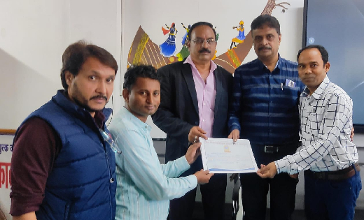 महासमुंद : स्कूलों में साइबर सुरक्षा पर जिला स्तरीय कार्यशाल... - CG Sandesh