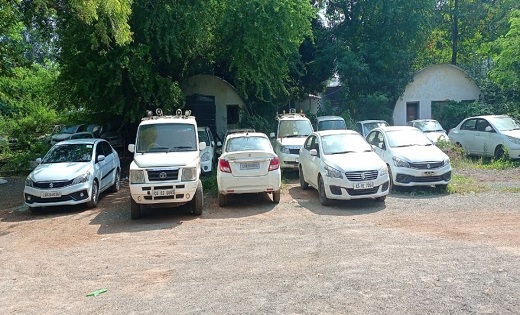 मंत्रियों को नई गाड़ियों के बजाये पुरानी गाड़ियों की सवारी करनी पड़ेगी
