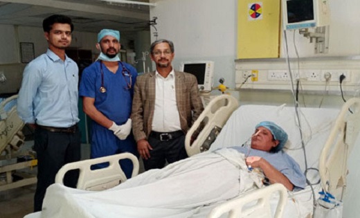 Bhilai Breaking : छह दिन तक गले में फंसा रहा नकली दांत, फट सकती थी आहारनली…