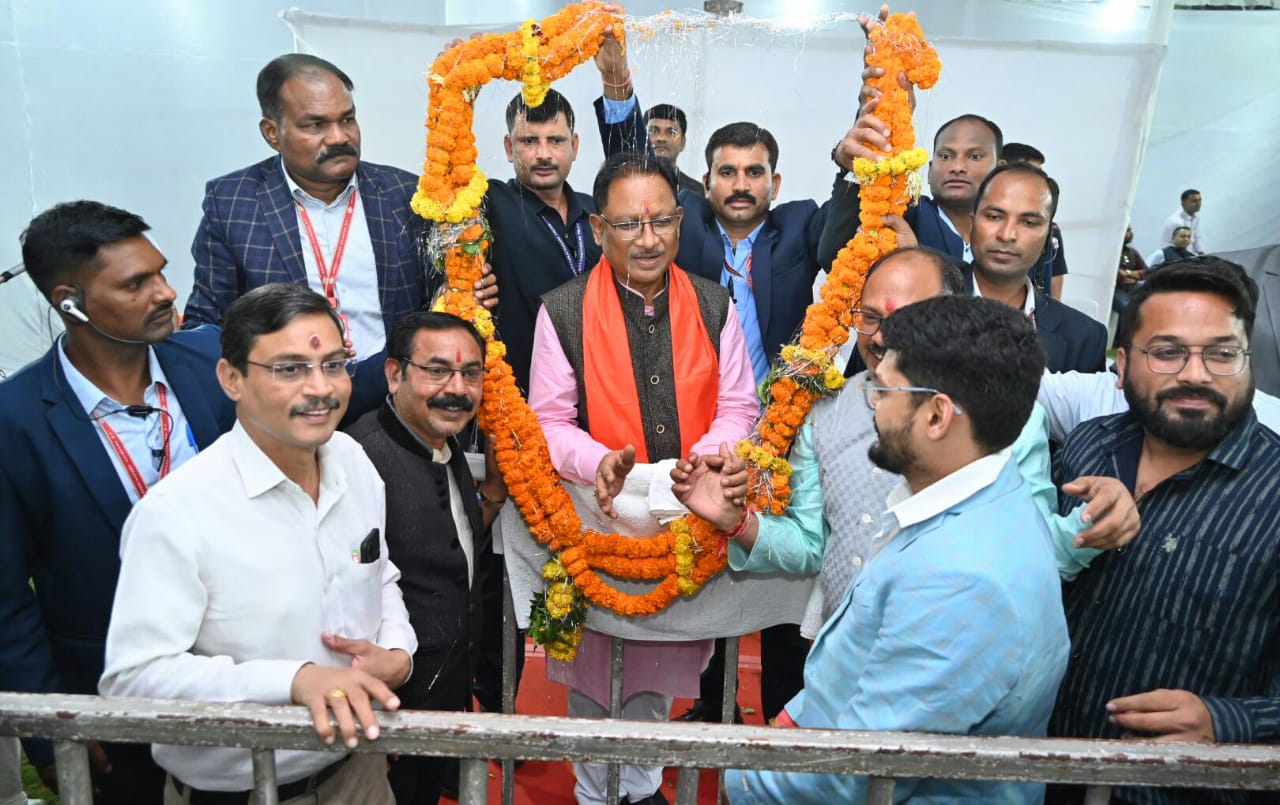 प्रधानमंत्री नरेन्द्र मोदी की गरिमामय उपस्थिति में मुख्यमंत्... - CG Sandesh