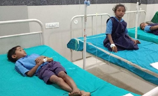 16 स्कूली बच्चों की आयरन और फोलिक एसिड की गोली खाने से बिगड़... - CG Sandesh