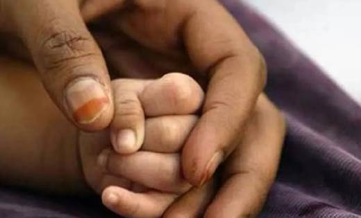 बसना : खेलते-खेलते पानी में डूब गई 4 साल की मासूम. - CG Sandesh