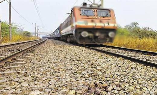 महासमुंद : ट्रेन से कटकर अज्ञात की मौत