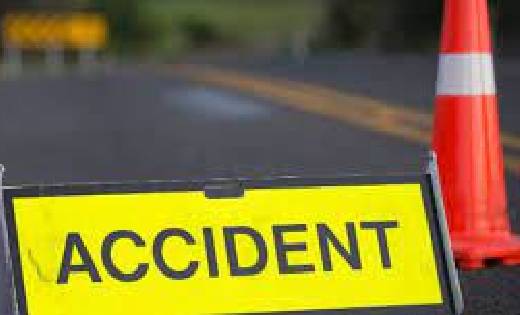 Accident News : तेज रफ्तार पिकअप वाहन खेत में पलटी, 13 बारात... - CG Sandesh