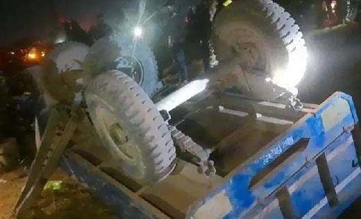 दर्दनाक हादसा :  श्रद्धालुओं से भरी ट्रैक्टर-ट्रॉली पलटी, 1 ... - CG Sandesh