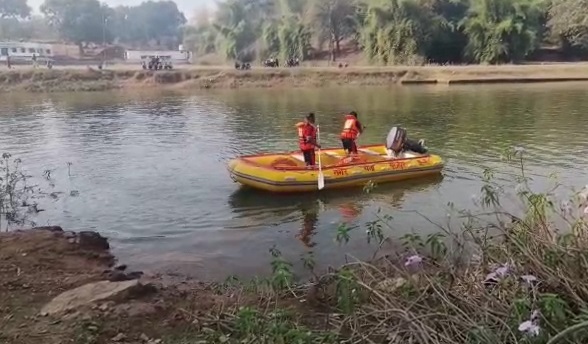 बाँध में नहाने के दौरान डूबा युवक, 18 घंटे बाद मिली लाश  - CG Sandesh