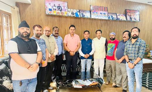 पिथौरा : मोर आवास मोर अधिकार कार्यक्रम को लेकर बैठक संपन्न - CG Sandesh