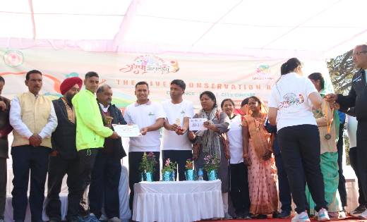 अरपा महोत्सव 2023 : मैराथन धावकों ने नदियों के संरक्षण और वि... - CG Sandesh