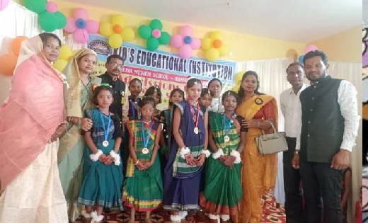 बसना : किड्स एजुकेशनल इंग्लिश मीडियम स्कूल बंसुला में मनाया ... - CG Sandesh
