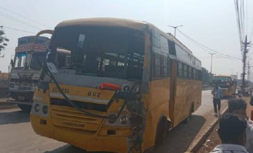 कांग्रेस की आम सभा में शामिल होने रायपुर जा रहे कार्यकर्ताओं... - CG Sandesh