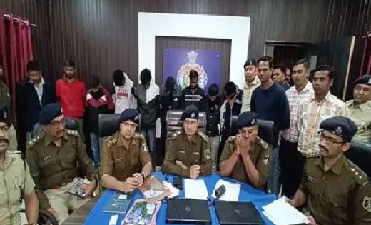 9 सटोरियों को दुर्ग पुलिस ने नोएडा से किया गिरफ्तार, फरार मा... - CG Sandesh