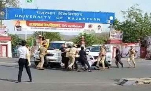 एबीवीपी के 6 सदस्यों को पुलिस ने लिया हिरासत में...जाने  क्य... - CG Sandesh
