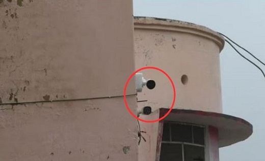 कॉलेज प्रबंधन ने टॉयलेट के बाहर लगाया CCTV कैमरा, भड़के छात्... - CG Sandesh