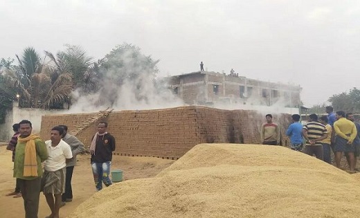 ईंट भट्ठे में पिता पुत्र समेत 5 श्रमिकों की मौत - CG Sandesh
