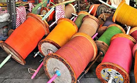 चाइनीज मांझे से कटी महिला की गर्दन, खून से लथपथ हालत में अस्... - CG Sandesh