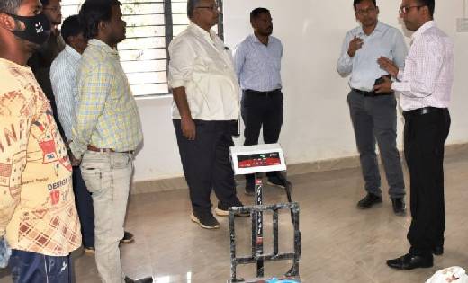 छग के इस जिले के गौठान में बन रहा गोबर पेंट, विभागीय भवनों म... - CG Sandesh