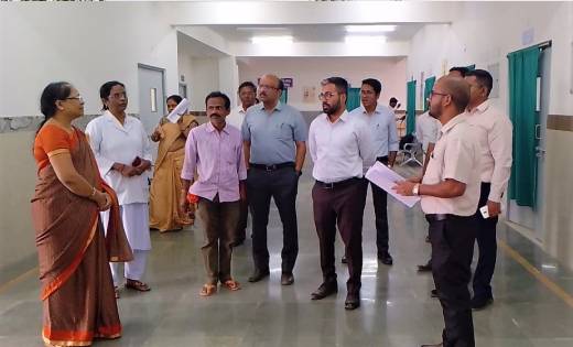 पिथौरा : कलेक्टर ने सामुदायिक स्वास्थ्य केन्द्र का किया निरी... - CG Sandesh