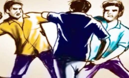 महासमुंद : मेडिकल स्टोर्स में घुसकर संचालक की पिटाई, मामला द... - CG Sandesh