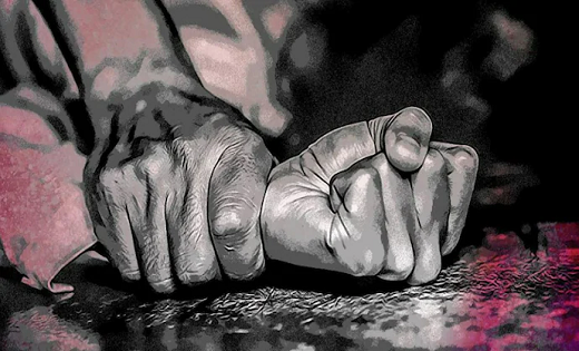 चलती कार में 4 लोगों ने महिला से किया गैंगरेप...शिकायत दर्ज  - CG Sandesh