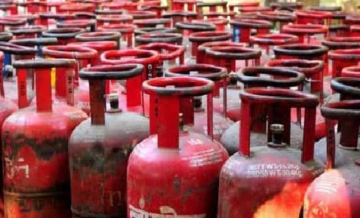 आज से महंगा हुआ घरेलू सिलेंडर, जानें कितनी चुकानी होगी कीमत - CG Sandesh