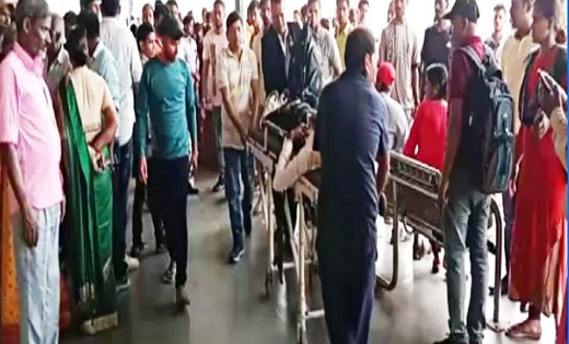 मची अफरा- तफरी , ट्रेन में यात्री का मोबाइल हुआ विस्फोट, कई... - CG Sandesh