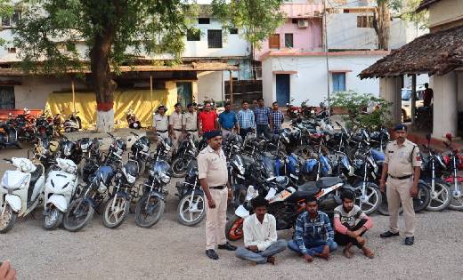 सरायपाली : 33 मोटरसायकल के साथ 3 गिरफ्तार - CG Sandesh