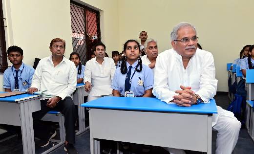45 साल बाद मुख्यमंत्री दोबारा बने दसवीं के छात्र, इस बार इंग... - CG Sandesh