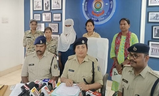  गर्लफ्रेंड ने प्रेमी और उसकी दूल्हन पर किया एसिड अटैक, दूसर... - CG Sandesh