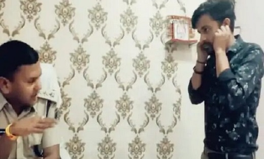 पुलिस ने काटा 8800 रुपये का चालान...चलती स्कूटी पर रोमांस कर... - CG Sandesh