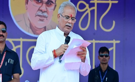विधानसभा क्षेत्र कुरूद के ग्राम सेमरा बी में आयोजित भेंट-मुल... - CG Sandesh