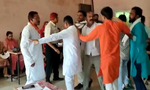 आपस में भिड़े पार्षद , नगर पालिका की बैठक में बवाल - CG Sandesh