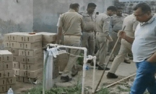 तहखाने में शराब का जखीरा: पुलिस ने बरामद किया 160 पेटी शराब,... - CG Sandesh