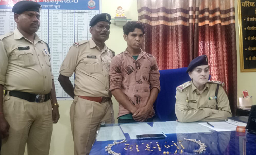 बसना : सोने-चांदी के जेवर व मोबाईल चोरी करने वाला पुलिस की ग... - CG Sandesh