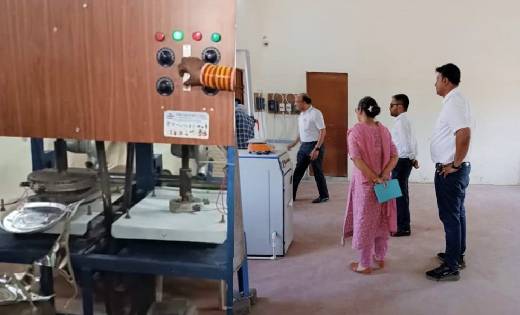 महासमुंद : कलेक्टर ने बेरोजगारी भत्ता का सत्यापन का निरीक्षण... - CG Sandesh