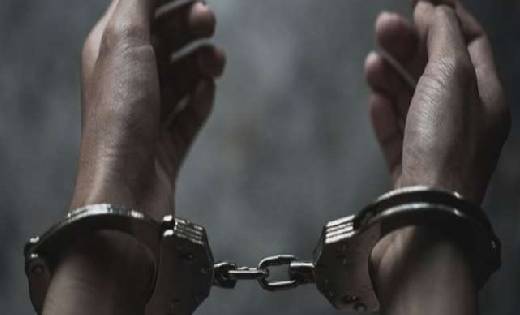 सरायपाली : तलवार लहराते 17 वर्षीय नाबालिग युवक गिरफ्तार - CG Sandesh