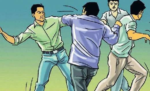 कोमाखान : पैसे वसूली करने के संबंध में बातचीत कर समझाईस देने... - CG Sandesh