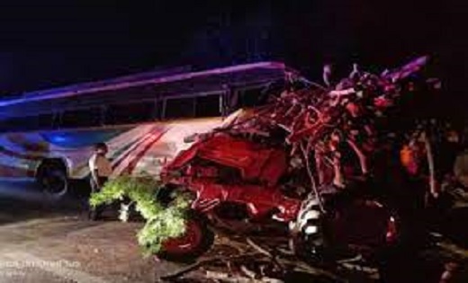 NH 53 के पास बस और ट्रैक्टर की आमने – सामने भिड़ंत, हादसे मे... - CG Sandesh
