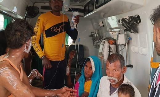 विश्वा पूजा के दौरान लगी भीषण आग, 16 लोग झुलसे, अस्पताल में ... - CG Sandesh