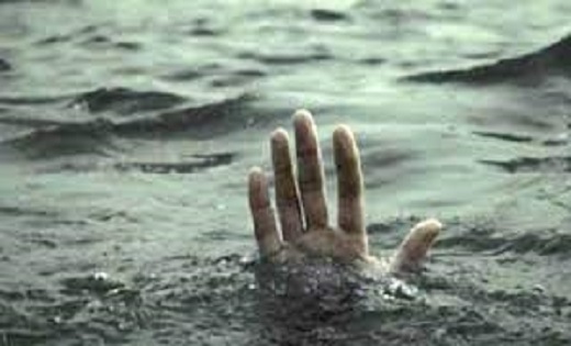 नाव पलटने से 11 की मौत, 9 लापता - CG Sandesh