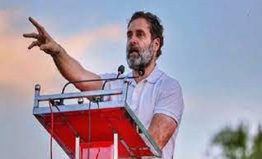 कर्नाटक में राहुल ने महिलाओं से बसों में मुफ्त यात्रा का किय... - CG Sandesh