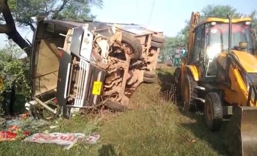 15 लोग घायल, 1 की हालत गंभीर…चौथिया से आ रही बस हुआ हादसे का... - CG Sandesh