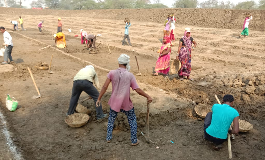 मनरेगा में महिला श्रमिकों को रोजगार देने में दुर्ग जिला प्रद... - CG Sandesh