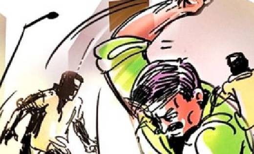 बसना : बेटे और नाती ने डंडे से की पिटाई - CG Sandesh