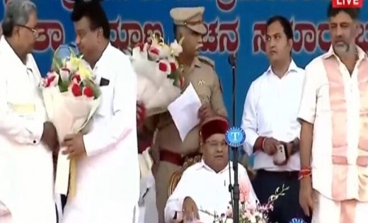 सिद्धारमैया ने डी.के.शिवकुमार और 8 मंत्रियों के साथ ली शपथ, ... - CG Sandesh