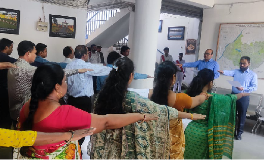 महासमुंद : कलेक्टर एवं जिला कार्यालय के अधिकारी-कर्मचारियों ... - CG Sandesh