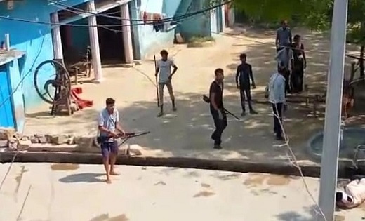 एक ही परिवार के 6 लोगों को गोलियों से भूना, जगह-जगह पड़ी थी ... - CG Sandesh